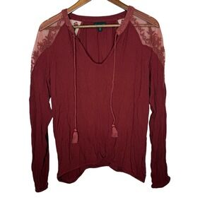 Shyanne Women's Long Sleeve Peasant Top with Lace‎ Shoulders - Size M